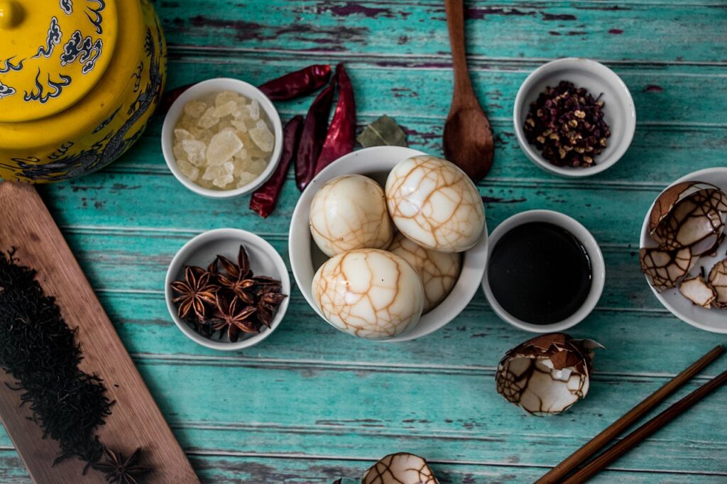 ▲為何超商茶葉蛋爆香？美食專家揭5配料。（示意圖／來源：Wikimedia Commons）