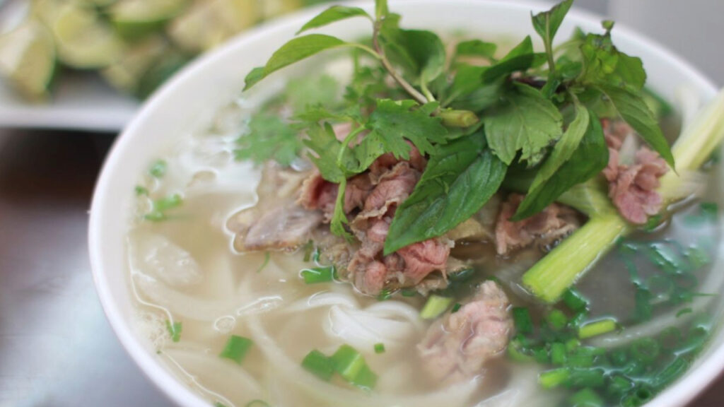 ▲原PO好奇「越南料理店」哪道菜好吃，貼文一出，內行狂推4道，直呼「一試就愛上」。（示意圖／取自pixabay）