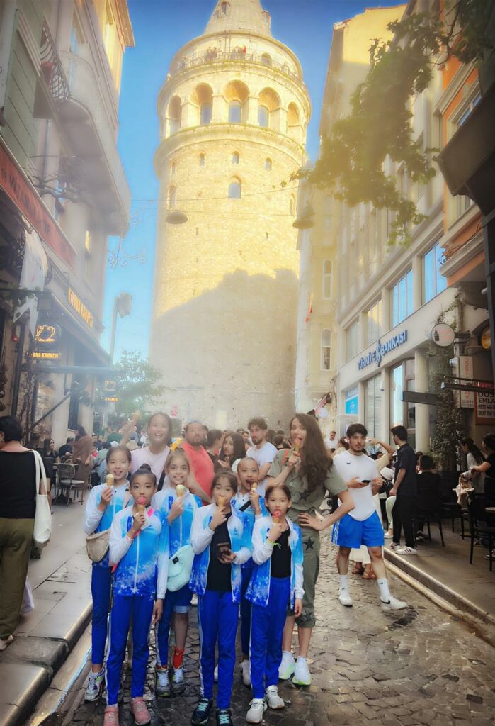 瑞莎在臉書上分享了選手們在土耳其比賽和旅遊的照片