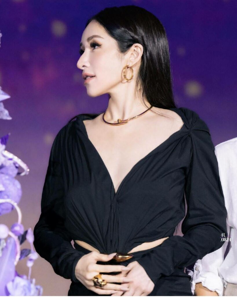 蕭亞軒出席記者會亮麗宣布回歸 (翻攝自蕭亞軒IG)