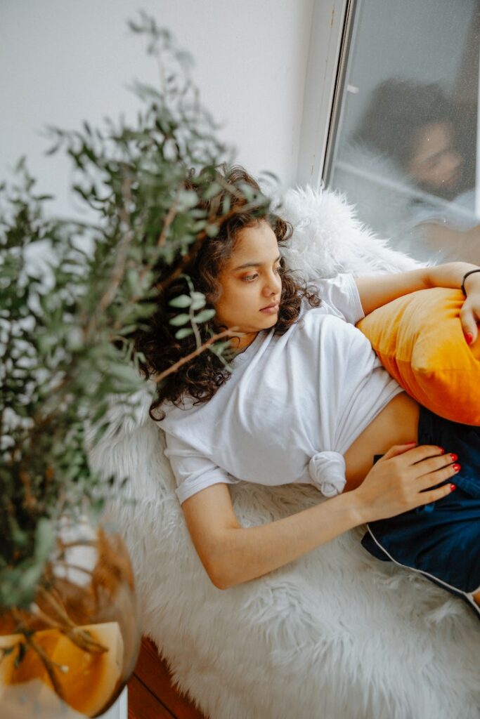 超過一半的女性在每個月至少有一兩天的時間在經期有疼痛感