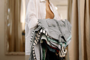 當然！晾衣的位置對於風水有著重要的影響。