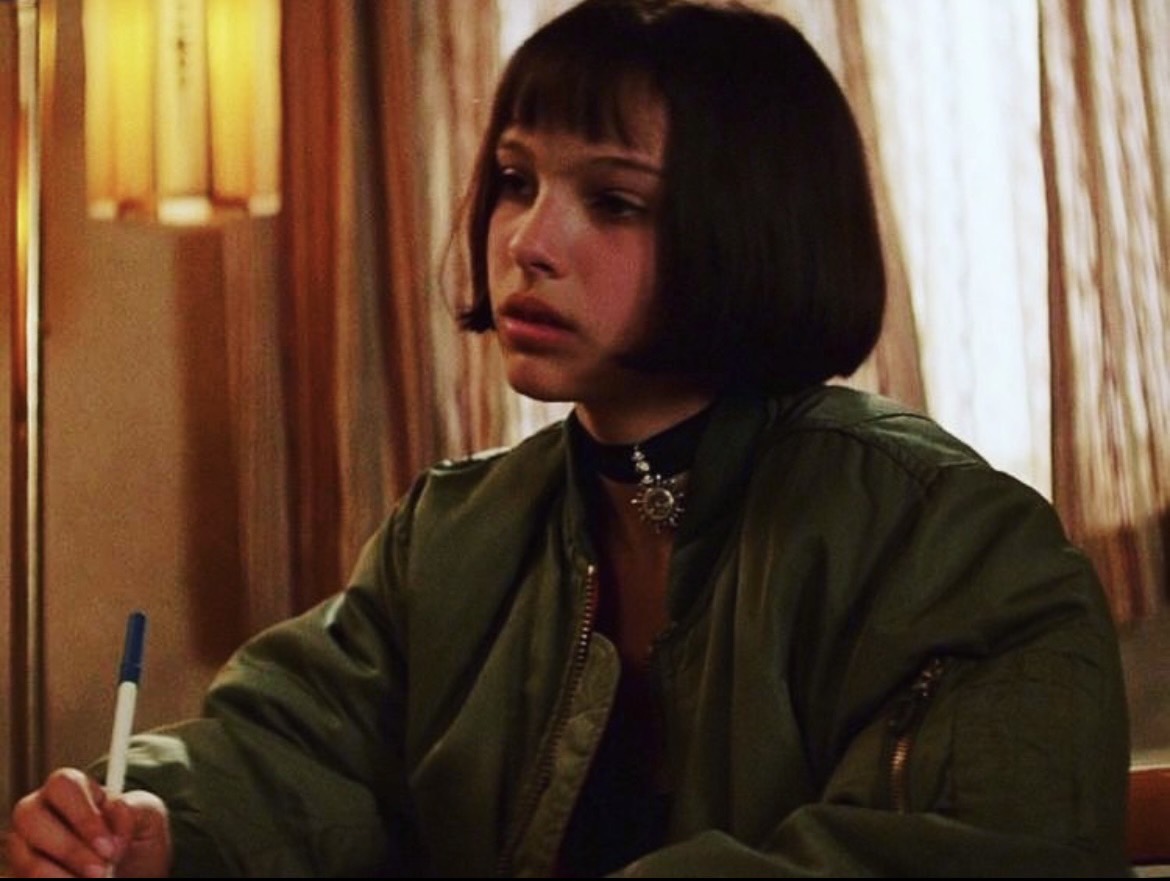 娜塔莉·波曼在《終極殺手令》電影中最經典的穿著呈現出帥氣又不失甜美的氣質。(圖 / 翻攝自 leontheprofessional1994 IG )