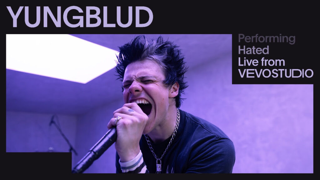 龐克搖滾才子YUNGBLUD以音樂敘述對自己的抨擊。圖／VEVO提供）
