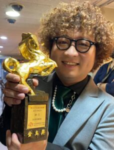 三金典禮祕密揭曉：入圍者穿紅內褲謀求金獎好運！