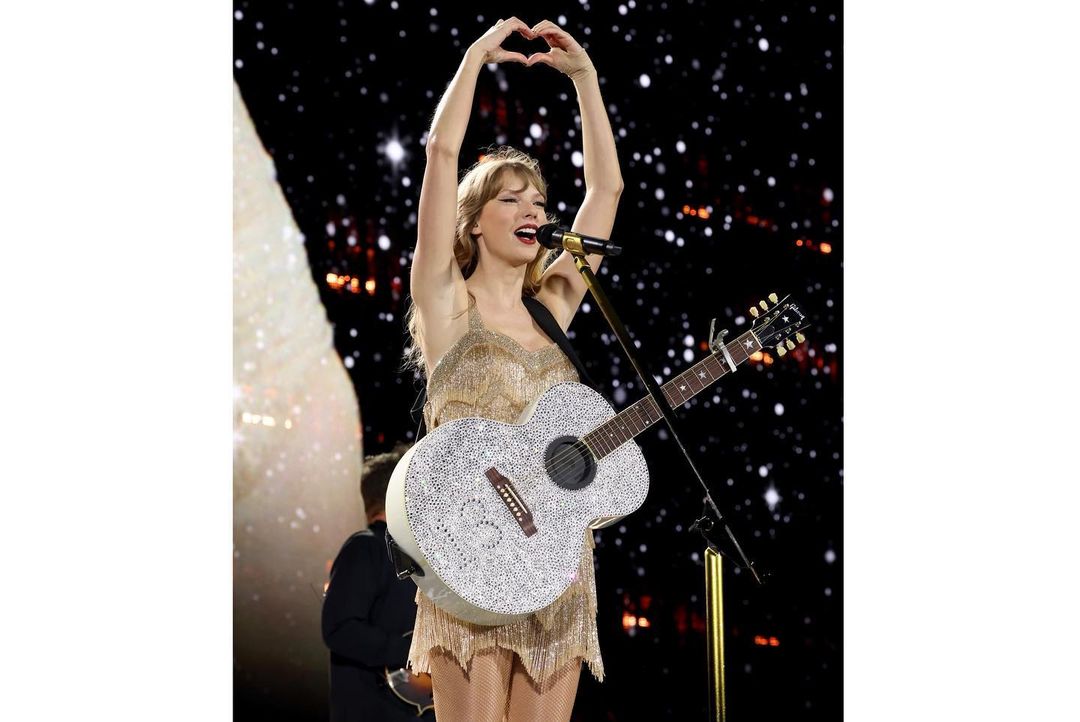 泰勒絲和凱爾西是在巡迴演唱會期間認識。（圖片來源：泰勒絲IG）