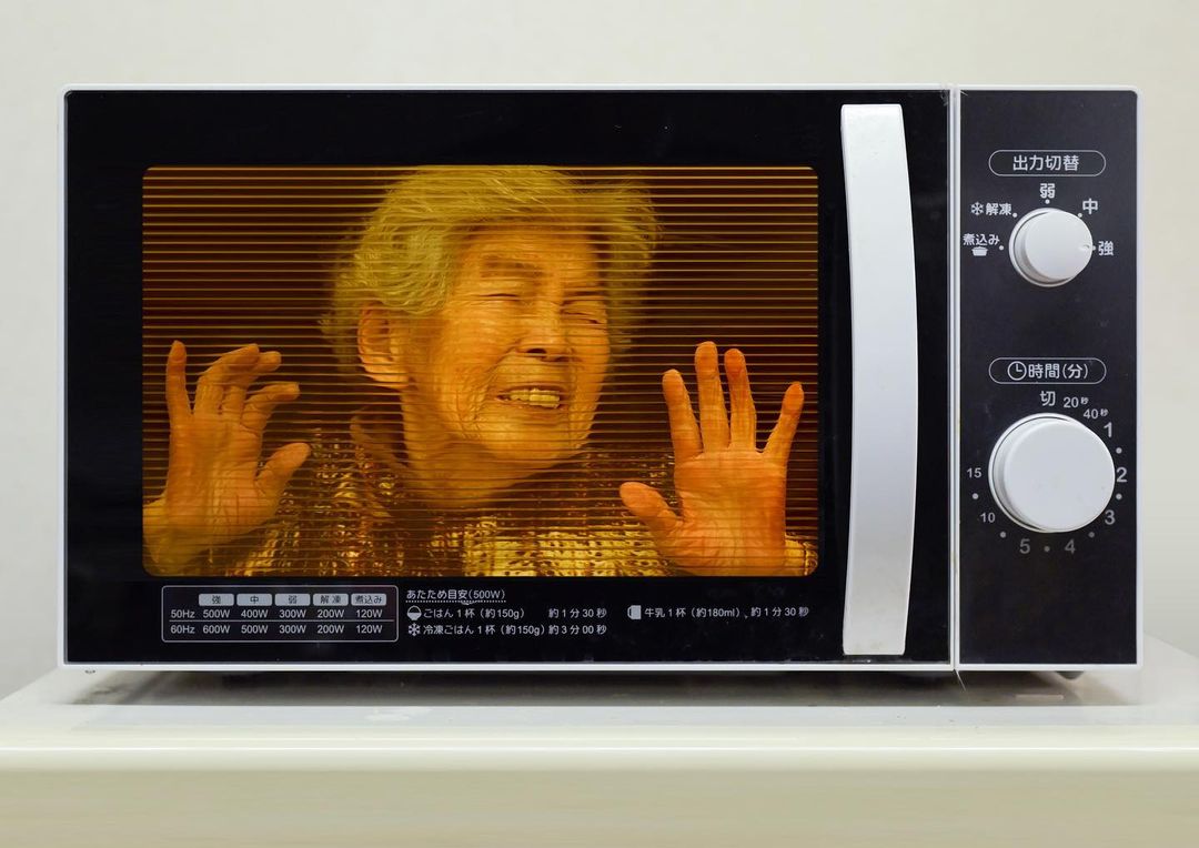 95歲阿嬤西本喜美子「搞怪自拍」在網路爆紅。（圖片來源：IG@kimiko_nishimoto）