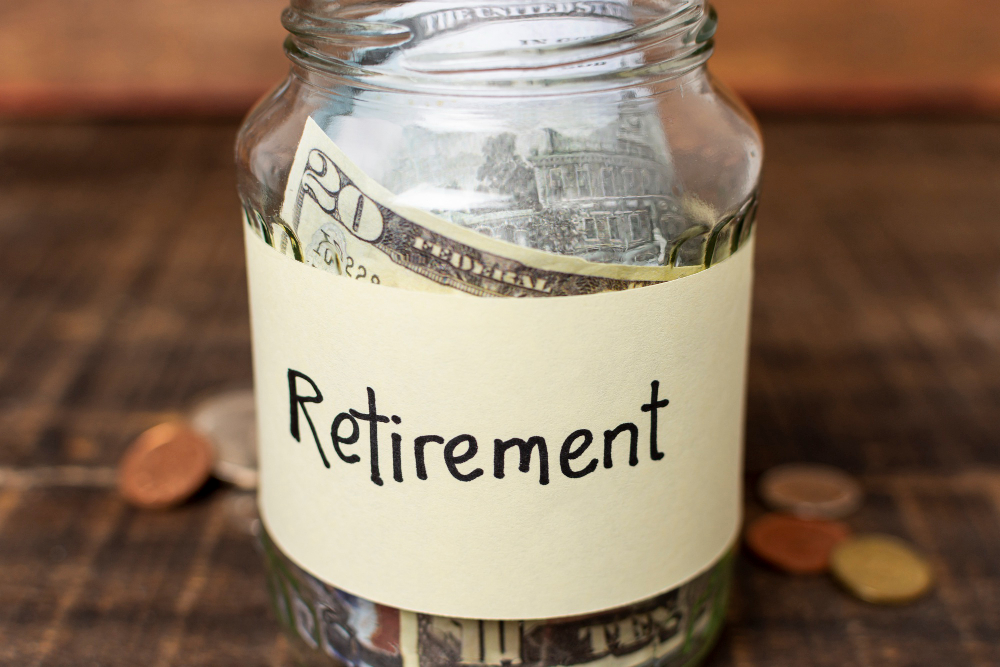 愈來愈多人對晚年生活產生危機感，想要規劃退休金，必須先知道有哪些來源。（圖片來源：Freepik）