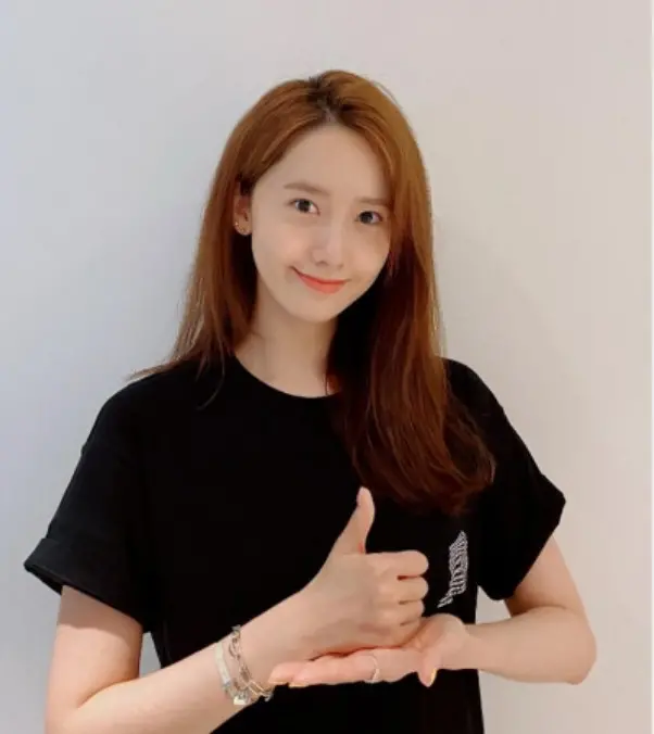 ▲潤娥出道至今積極參與各式公益活動,希望自己能為社會貢獻,堪稱熱心公益的「天使韓星」。(圖/潤娥IG)