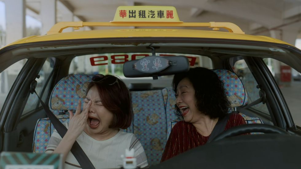 《華麗計程車行》站上串流平台收視冠軍。(圖片來源/《華麗計程車行》劇照)