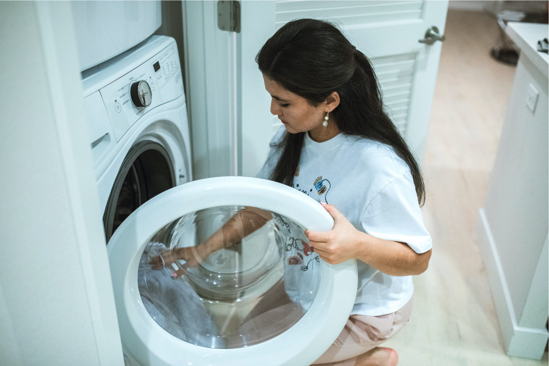 洗衣服前記得翻看孩子的口袋，確定沒有再開始洗衣服（圖片來源：pexels）
