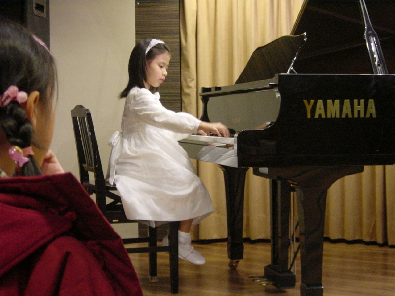 陳泳希從小學鋼琴，畢業於台南藝術大學音樂系。（圖片來源：華研國際 提供）
