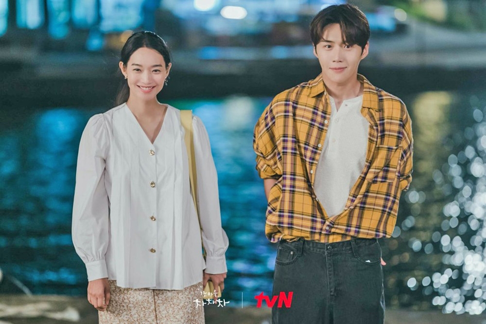 夫妻一起散步的4大好處。（圖片來源：tvN）