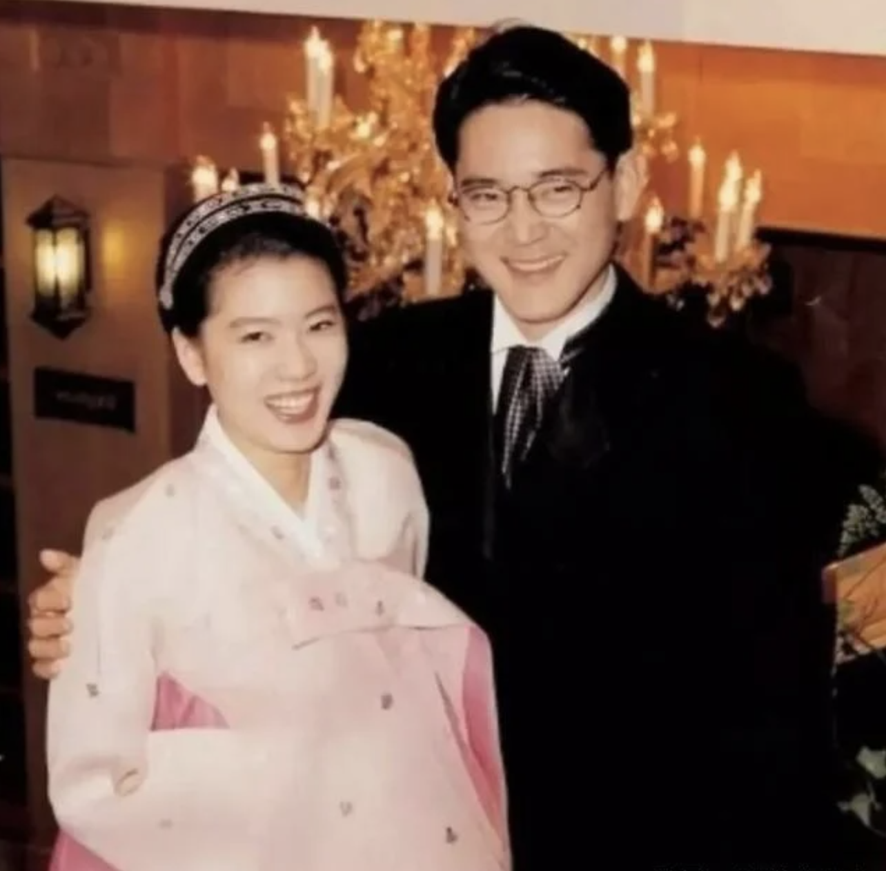 林世玲婚後放棄名校學業，陪李在鎔赴美攻讀哈佛、照顧公婆和子女。（圖片來源：Naver）