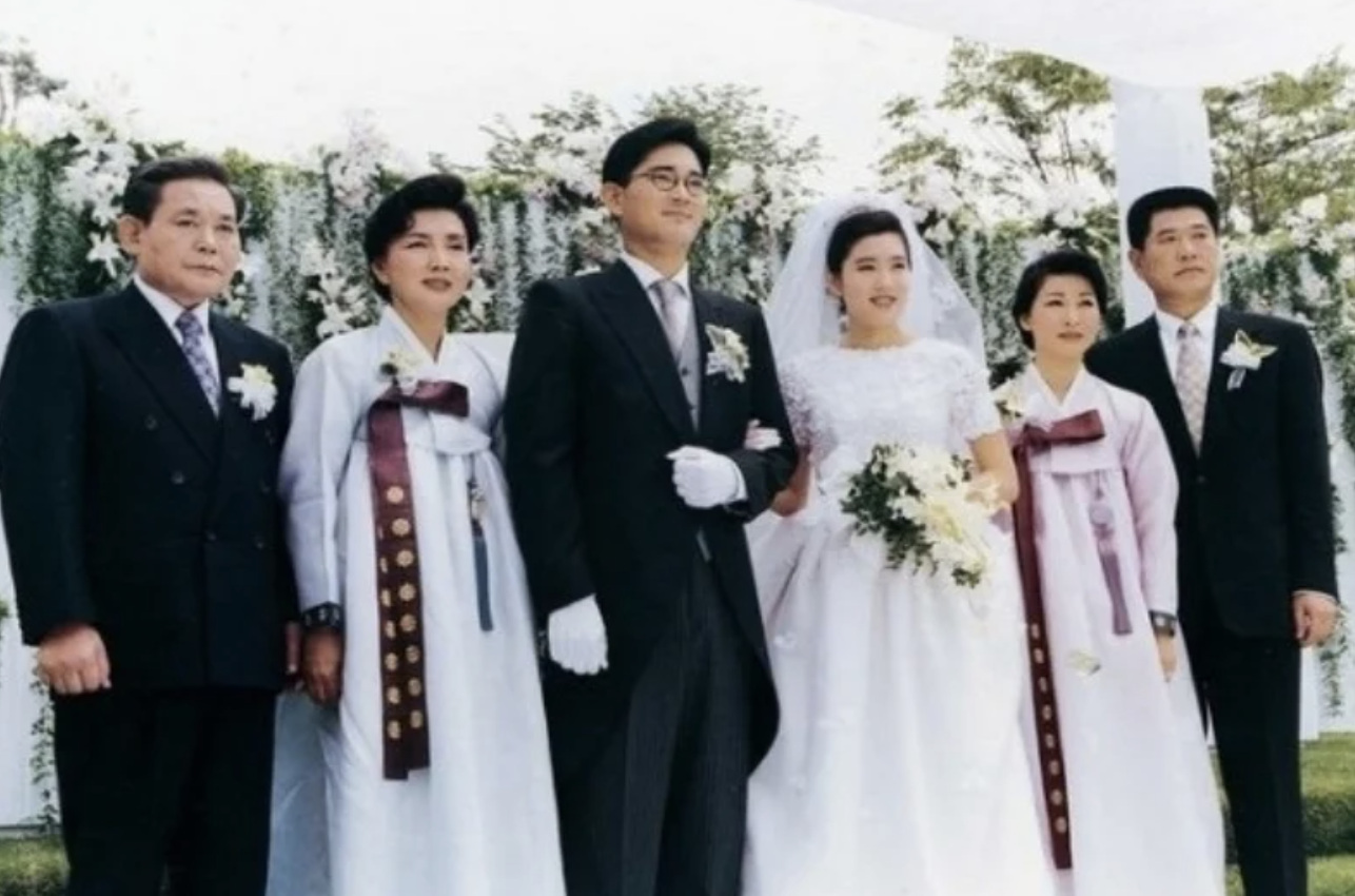 林世玲 1998 年嫁給三星集團長子李在鎔。（圖片來源：Naver）