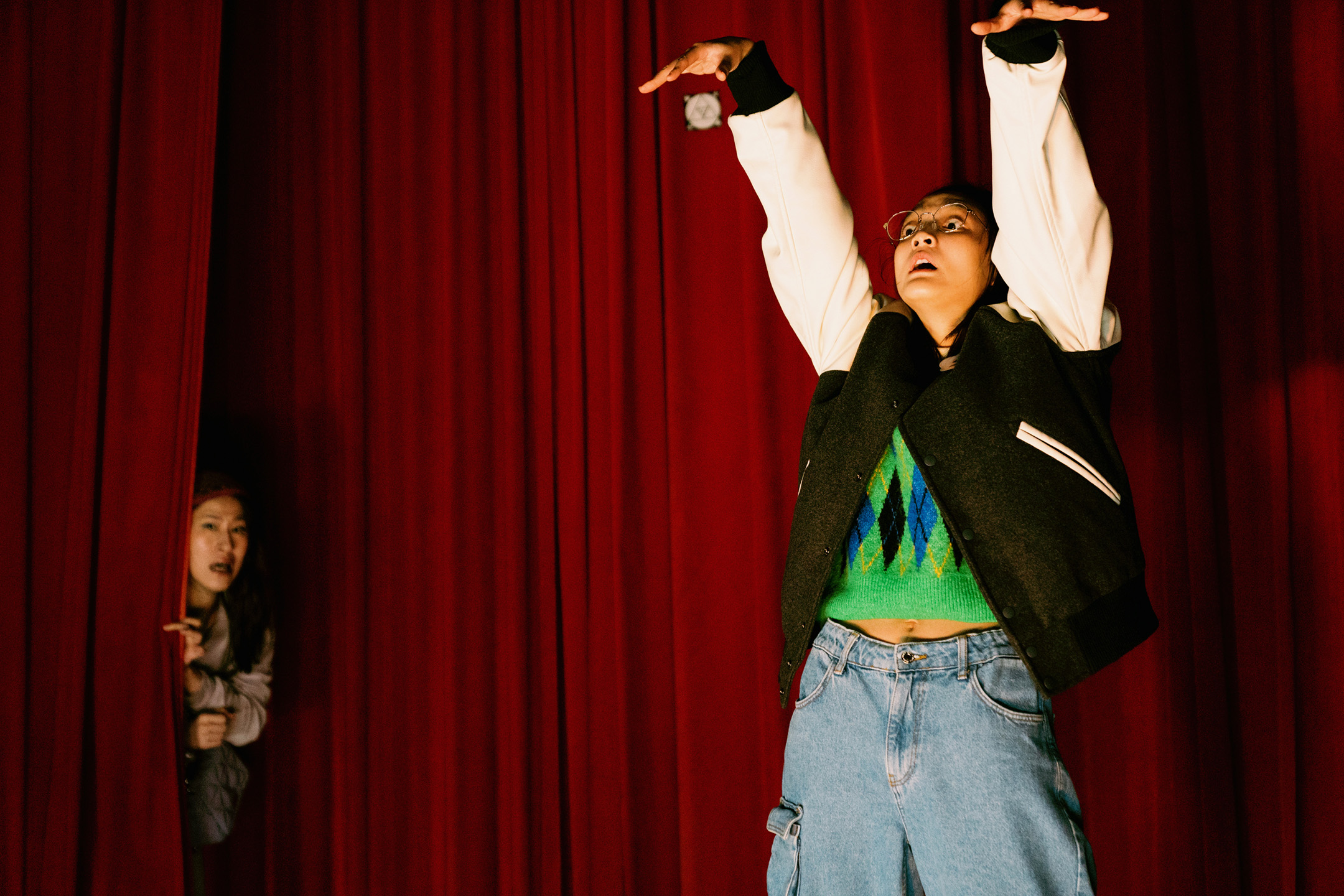 再次跟徐漢強導演合作電影，王淨（右）說是安全感十足。（圖片來源：牽猴子 提供）