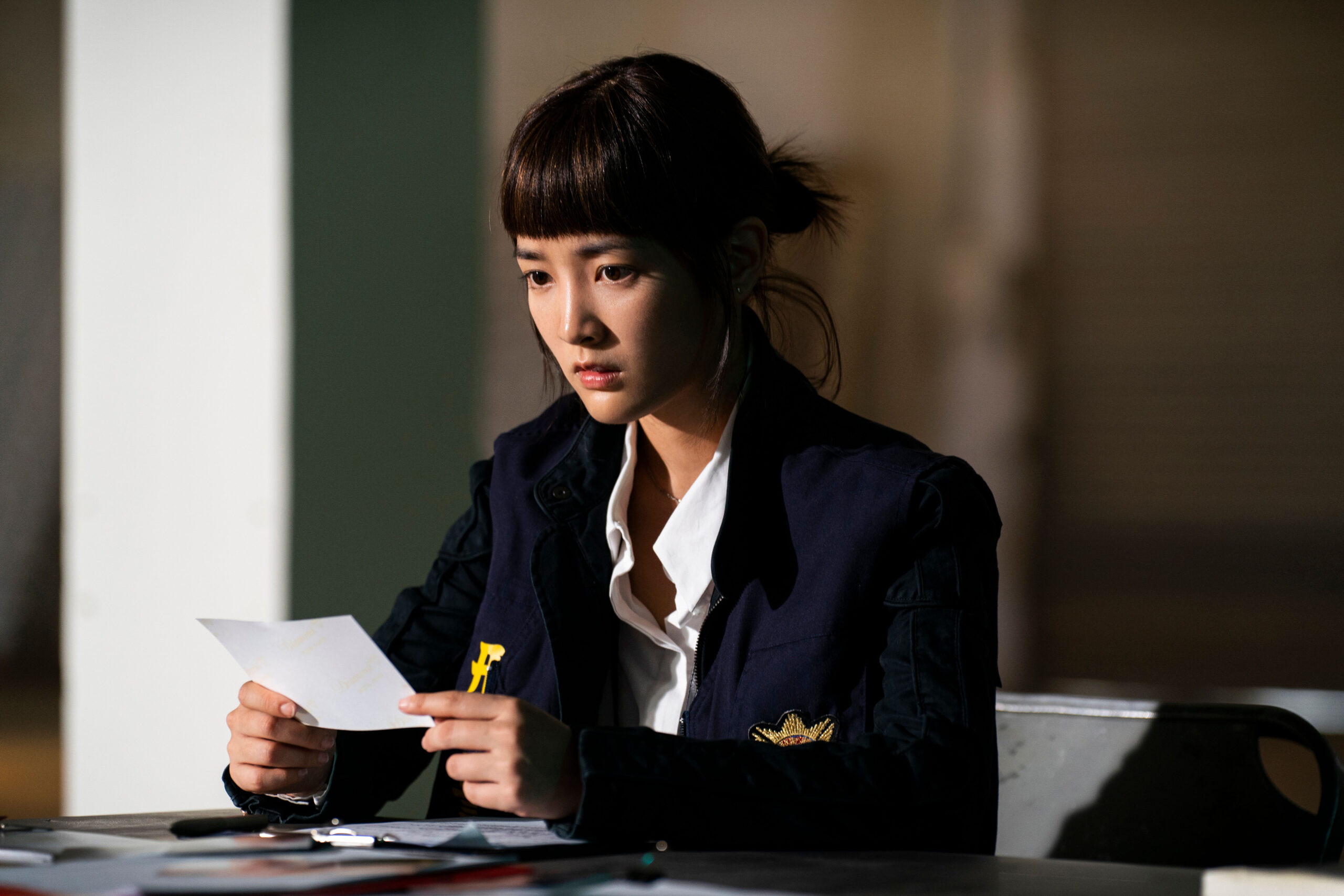 《正港分局》警花王淨強勢回歸,原來林子晴不是內鬼。(圖片來源:Netflix 提供)