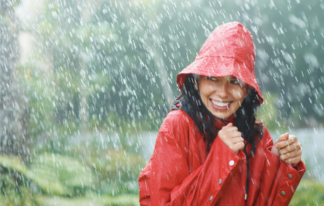 陰雨天也要記得防曬。（圖／canva）