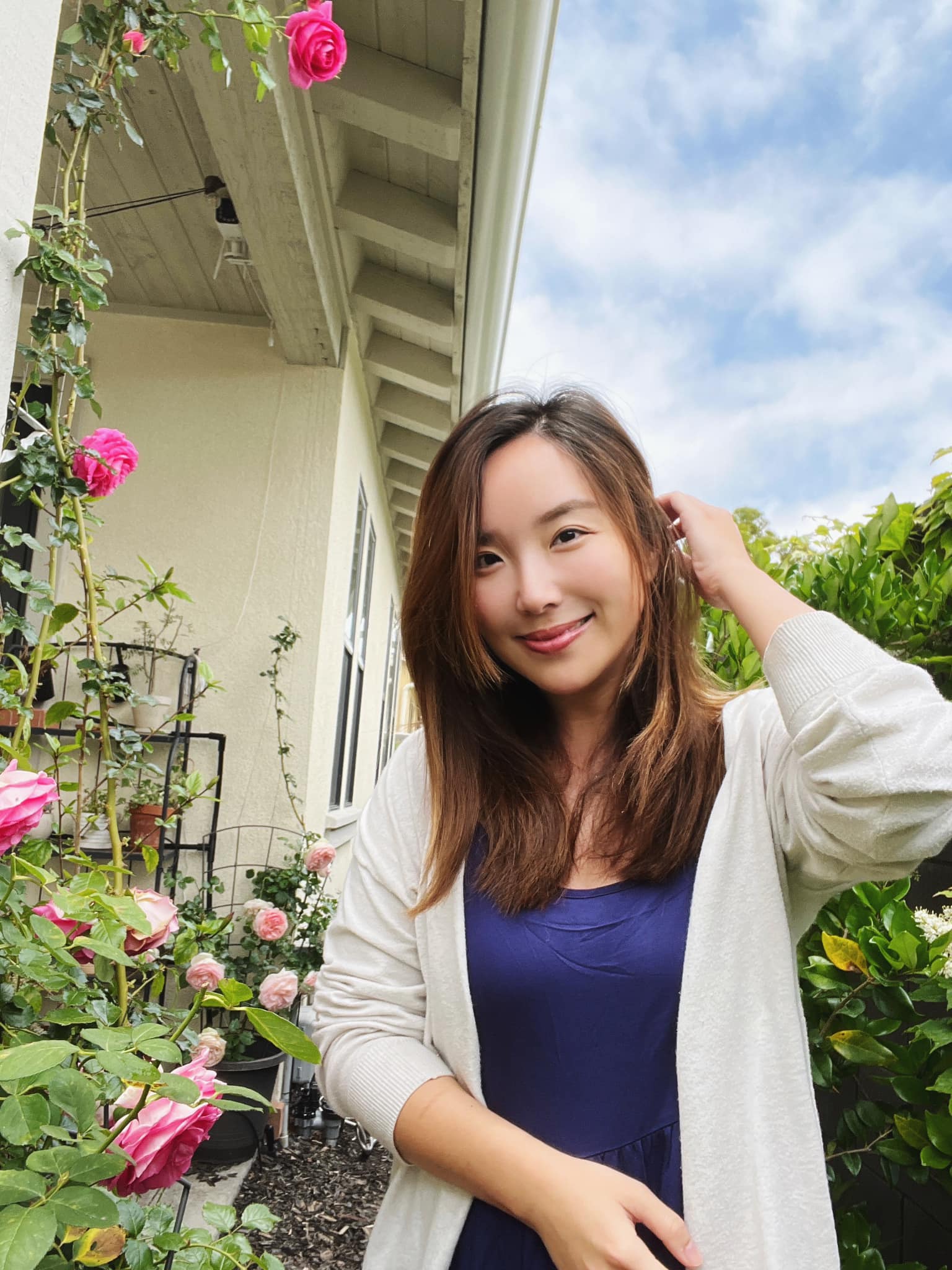 御姊愛自曝過去曾和一名女演員聊到演藝圈的潛規則。（圖／臉書）