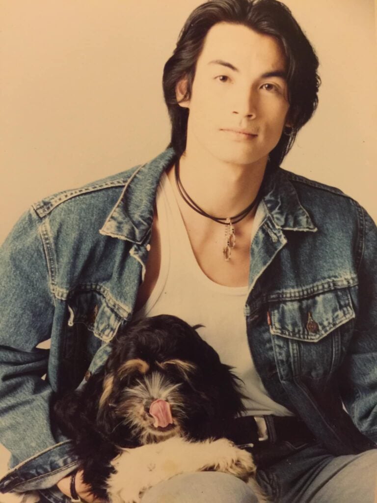 伊正分享當年帥氣照片。（圖片來源：伊正臉書）