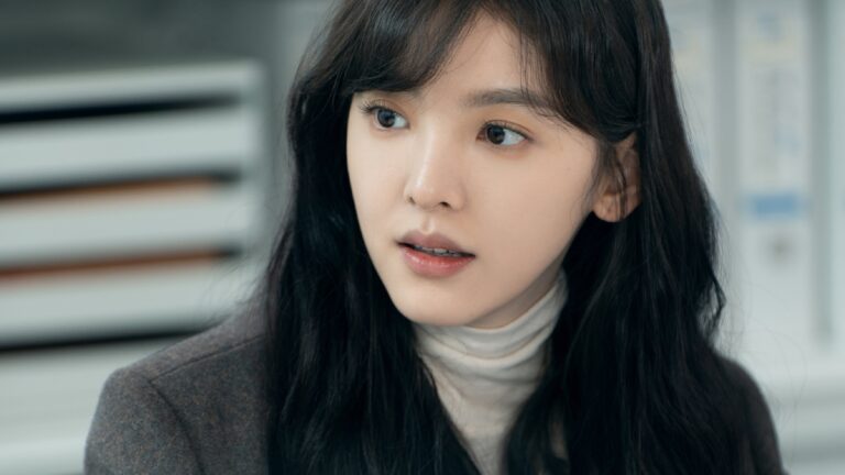 《難哄》溫以凡的淡雅初戀妝掀起模仿潮。（圖片來源：影視劇難哄 微博）