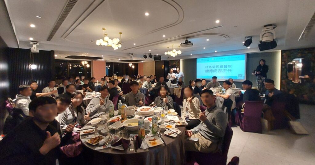 在北榮內科部的招生說明暨餐會交流活動中,所有與會的年輕醫師與內科學長姐齊聚一堂,圓滿結束精彩學習與討論。(圖/影響力教育基金會提供)