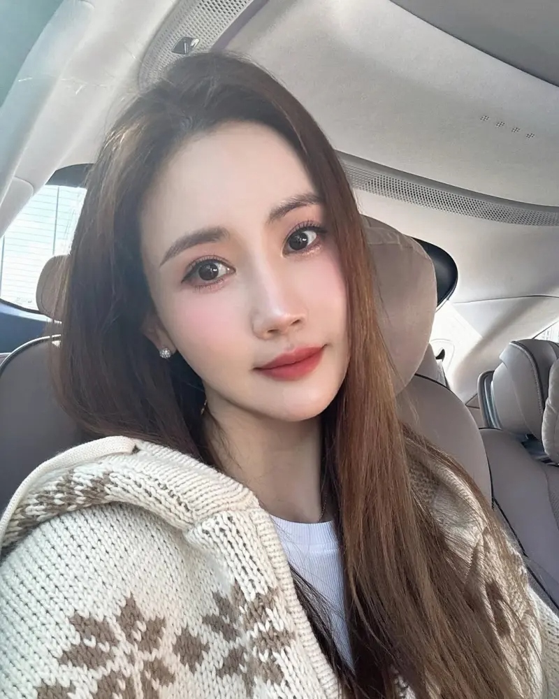 ▲李多海現在五官更為精緻,與剛出道時期大不同。(圖/李多海IG)