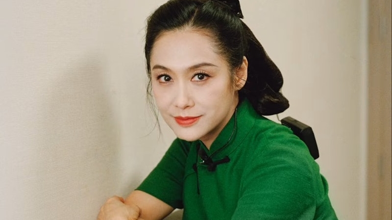 朱茵全程穿旗袍演出舞台劇。（圖片來源：IG sheng.rain）