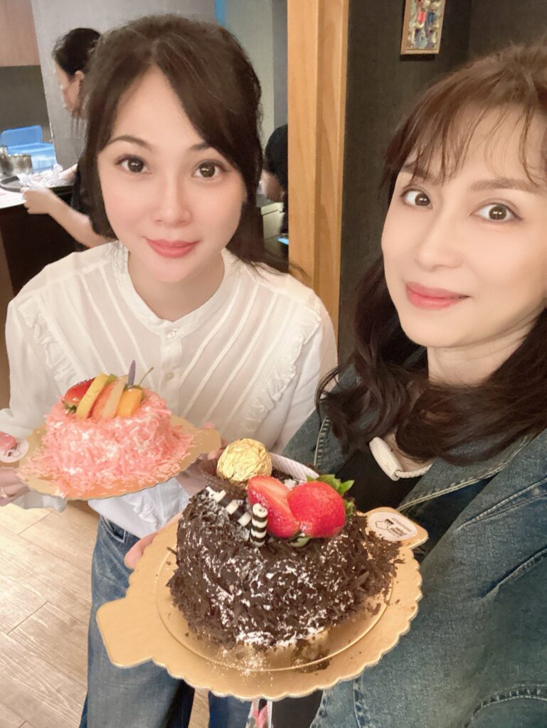 熊家婕45歲仍相當凍齡。（圖片來源：臉書 周子寒）