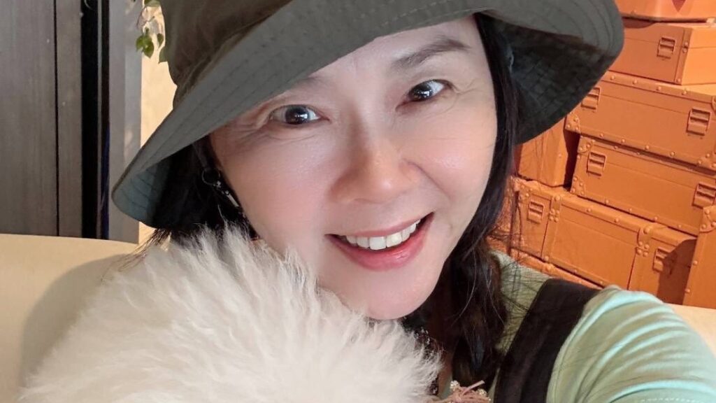 江映瑤曾在50歲時談過一段相差25歲的姐弟戀。（圖片來源：臉書 江映瑤）