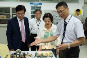 圖/台積電慈善基金會張淑芬董事長積極促成新竹光復高中和企業接軌,期望提供高職畢業即就業以及企業即戰力。(姊妹淘Babyou.me 提供)