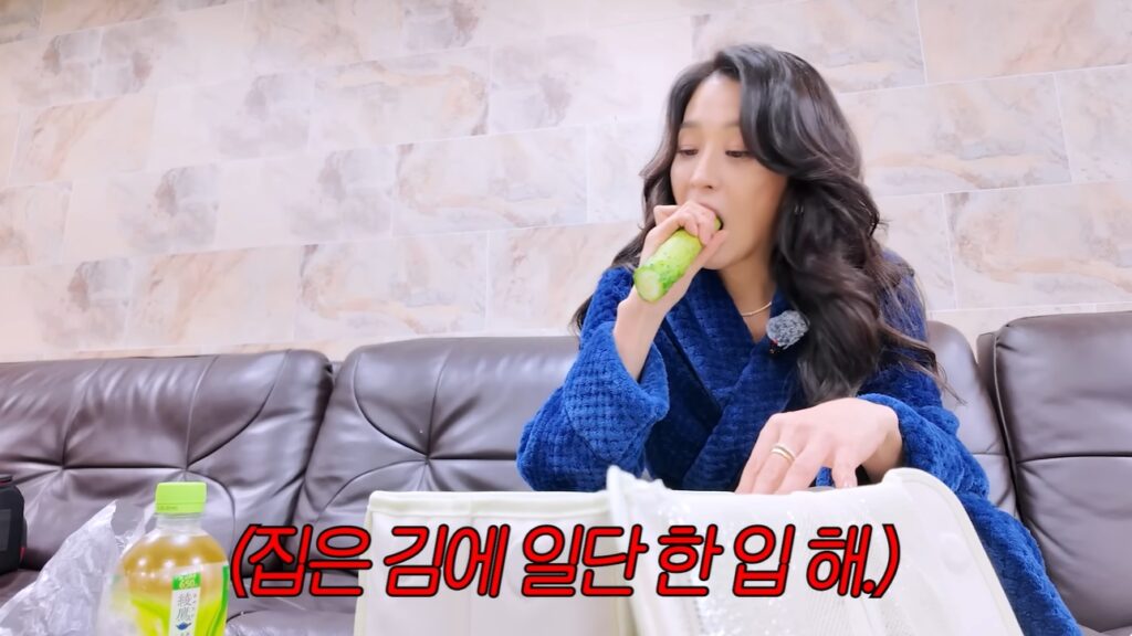 韓高恩日常飲食以蛋白質、蔬菜為主。（圖片來源：YouTube 고은언니 한고은）