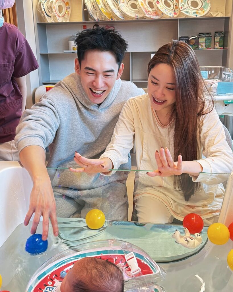 張書豪和老婆分工合作，歐陽妮妮主要負責陪寶寶玩、照顧父子倆的情緒。（圖片來源：IG bryanchang1988）