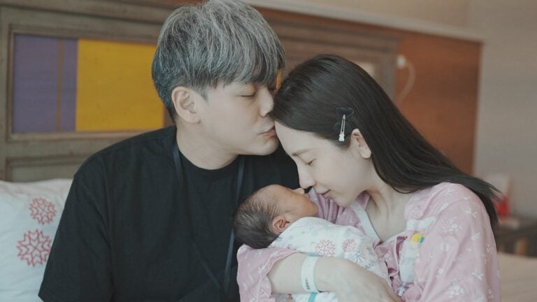 愛雅在農曆年前產下寶寶。（圖片來源：臉書 愛雅（張艾亞））