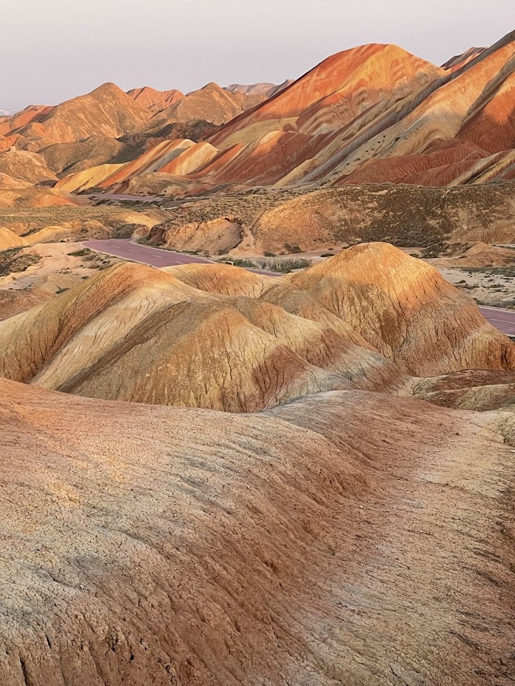 色產漸層，有如畫作、渲染般的美麗。