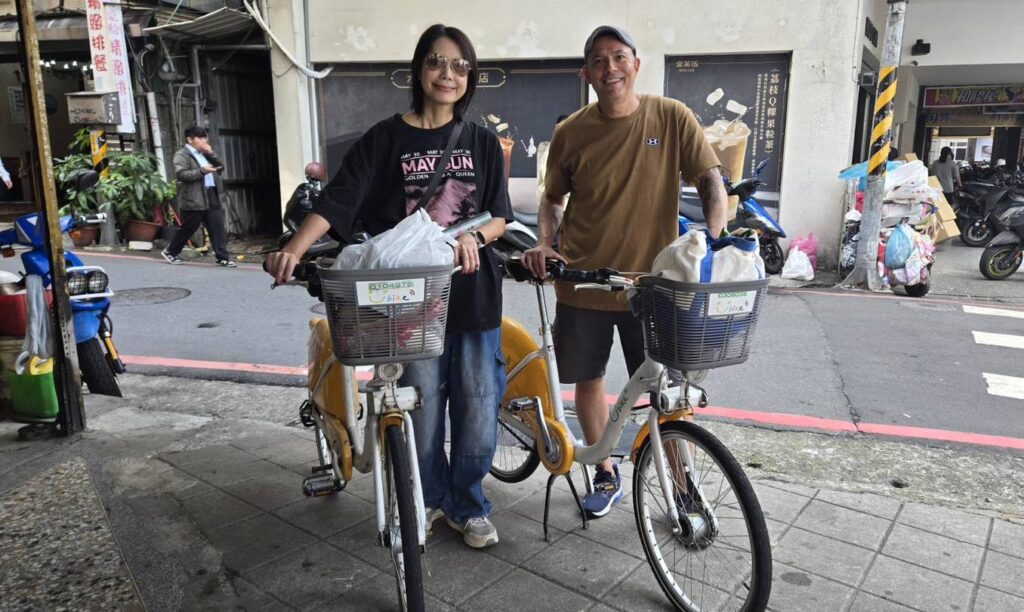 丁寧育有3個孩子,在懷上第一胎時還未結婚。(圖片來源:臉書 丁寧 Ding Ning)