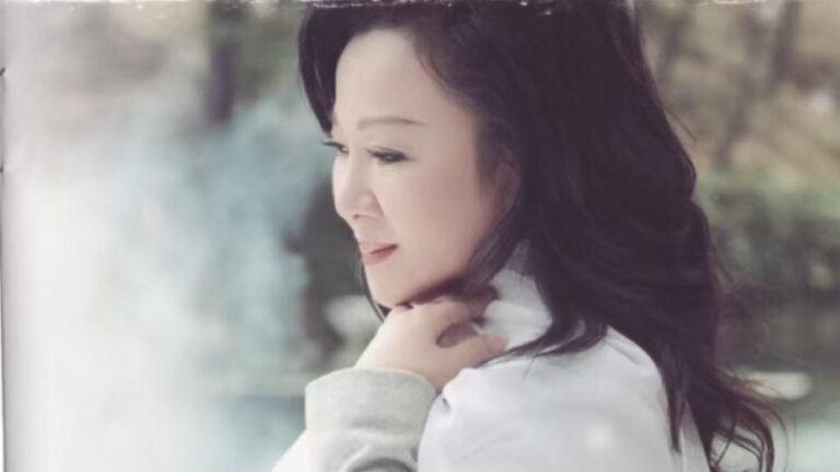 白冰冰提早為至親掃墓。（圖片來源：臉書 白冰冰（白雪嬅））