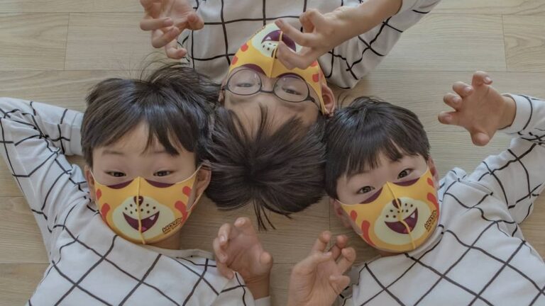 大韓、民國、萬歲因《超人回來了》走紅。（圖片來源：IG songilkook）