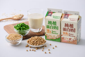 桂格全新「純植蛋白奶原味燕麥風味」上市，每份提供15g蛋白質，結合3重植物蛋白與9種必需胺基酸，打造日常補充新選擇。圖／桂格提供