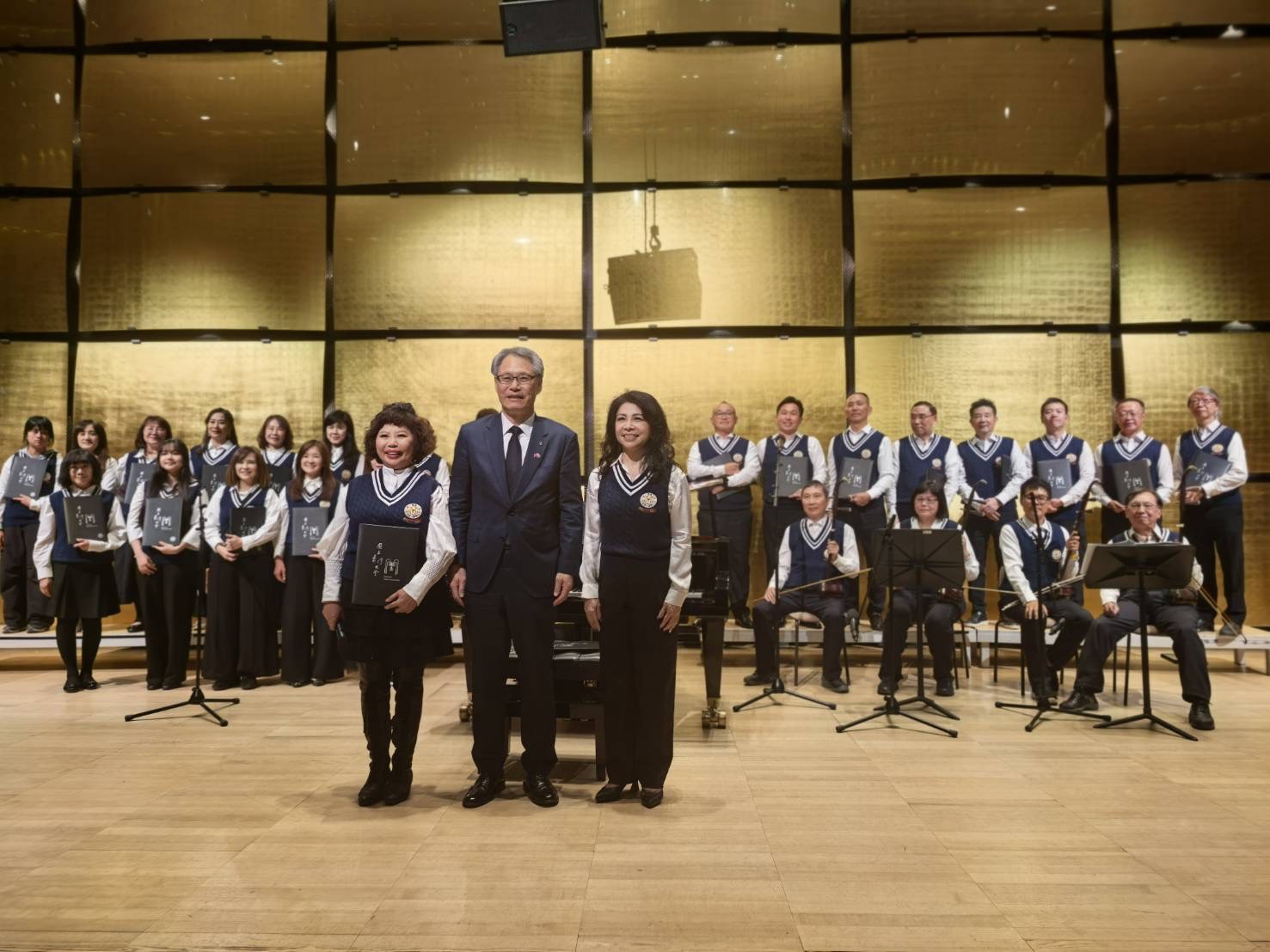 駐維也納代表劉玄詠大使親臨演唱會。（圖／臺大EMBA校友會提供）