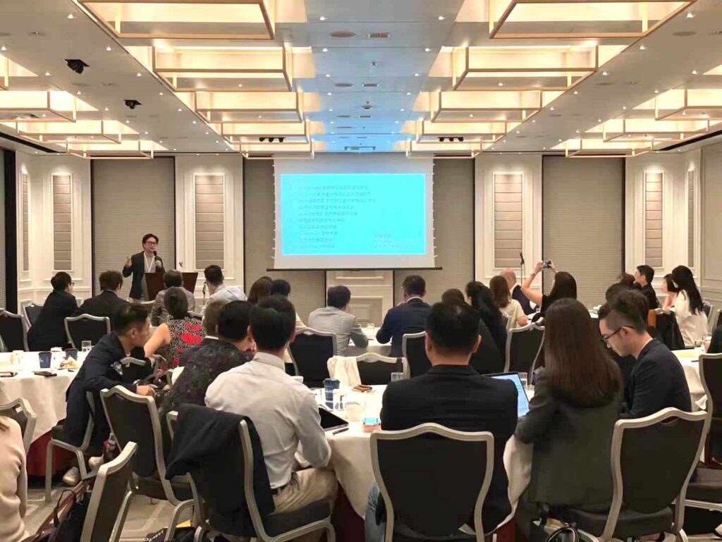 台灣亞太家辦協會在日本大阪舉辦家族傳承演講活動，我擔任其中主講人。（圖／黃至堯博士）