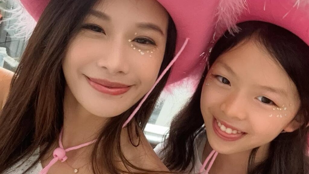 艾莉絲女兒移民法國後曾受到霸凌。（圖片來源：FB 艾莉絲 X IRIS）