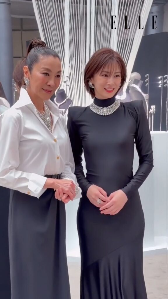 北川景子和楊紫瓊的互動也引發關注。（圖片來源：IG ellejapan）