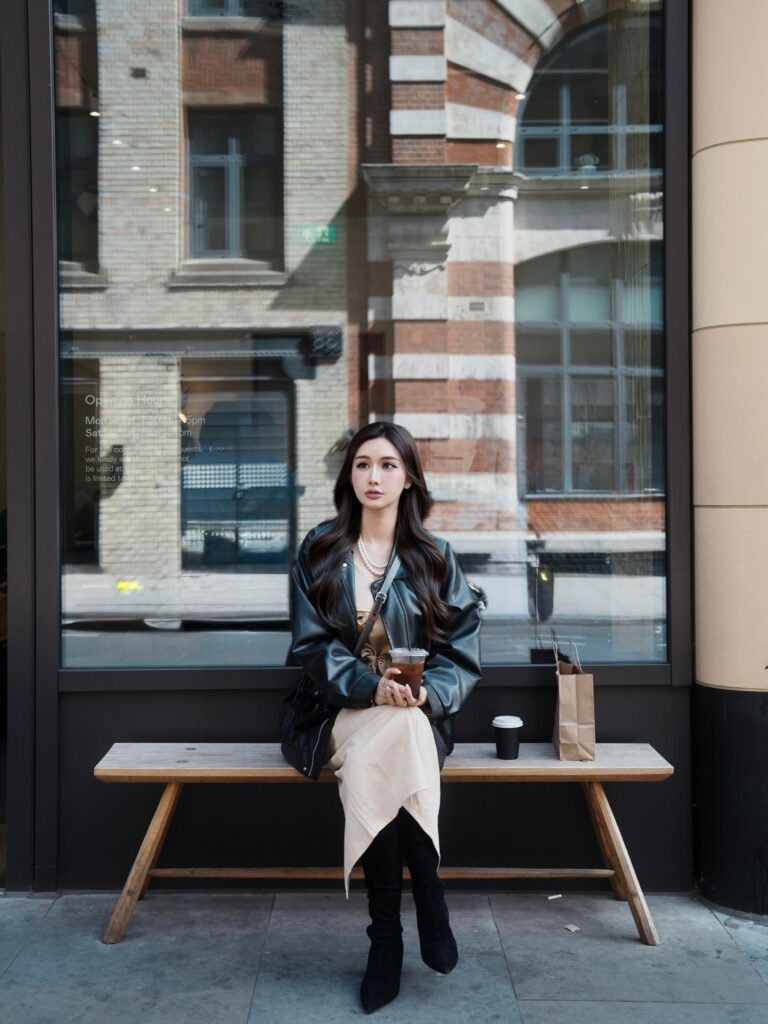 AV女優的存在，是否讓產業外的女性受損？艾熙自己也還找不到答案。（圖／艾熙IG _ashley_aixi）