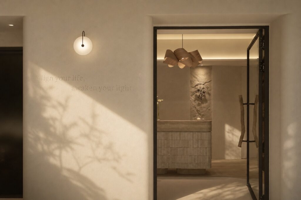 梅森桑堤位於台北，以低彩度、自然光與柔和材質打造城市中的-Wellness-Maison，讓人走進空間後，能暫時停下來，重新整理自己的生活節奏。圖／梅森桑堤提供
