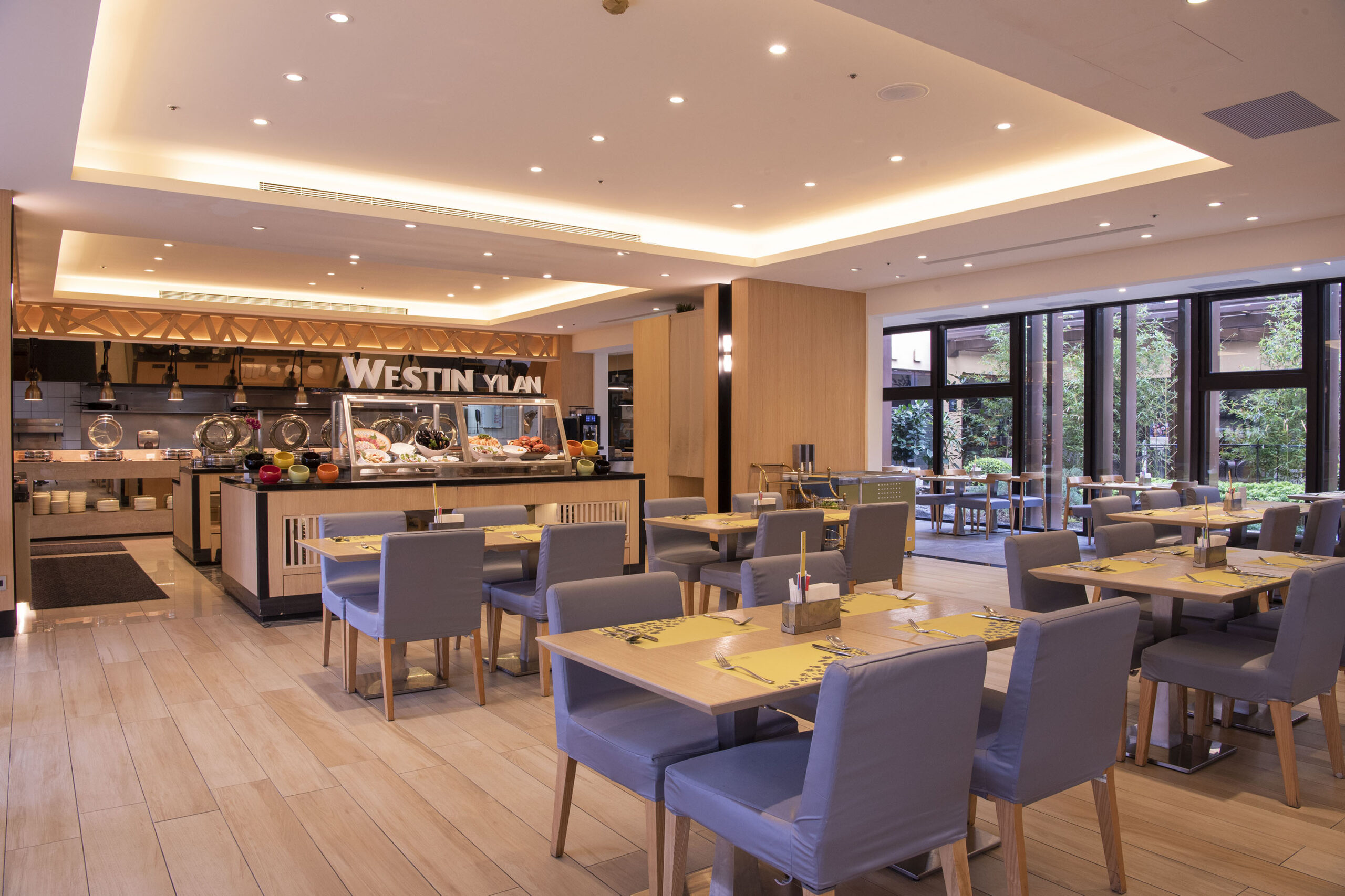 持3張聯合住宿券入住宜蘭力麗威斯汀度假酒店，享一泊二食知味西餐廳自助晚餐，再加贈1位成人或孩童入住，讓度假更超值(圖/力麗觀光)